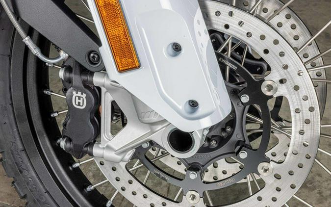 2027 Husqvarna Norden 901 Expedition