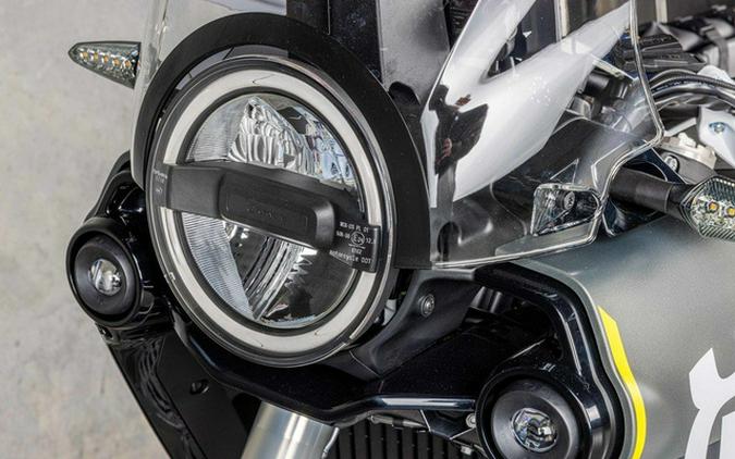 2027 Husqvarna Norden 901 Expedition