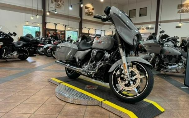 2024 Harley-Davidson® FLHX - Street Glide®