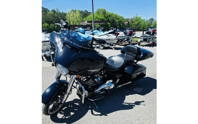 2020 Street Glide® Base - Harley-Davidson®