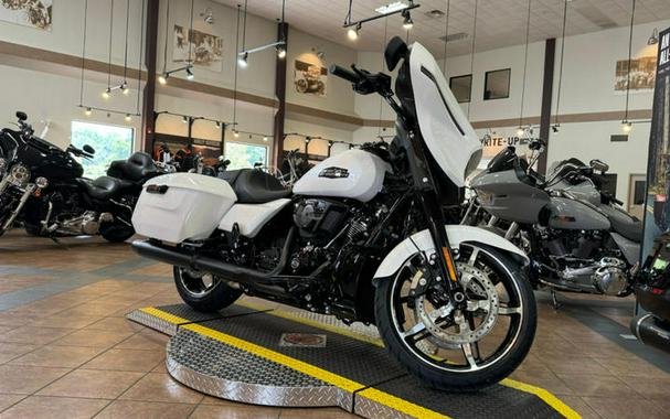 2024 Harley-Davidson® FLHX - Street Glide®