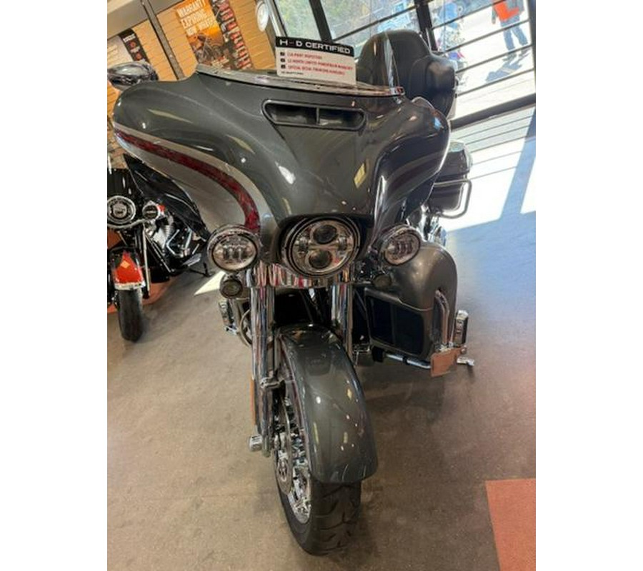 2016 Harley-Davidson® FLHTKSE - CVO™ Limited