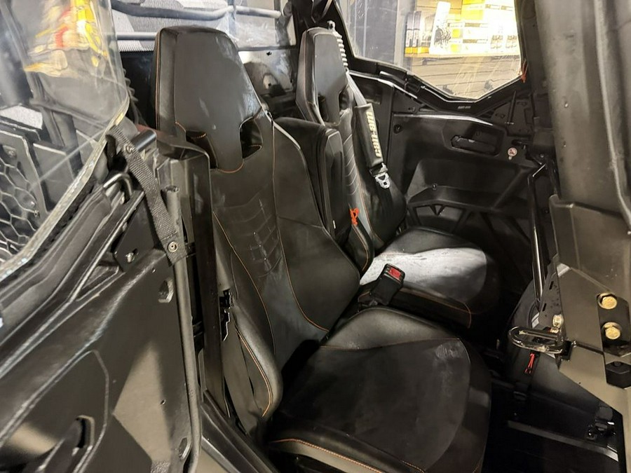 2022 Can-Am® SSV COMMANDER MAX XTP 1000R BK 22