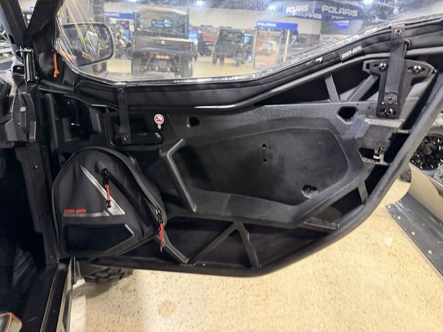 2022 Can-Am® SSV COMMANDER MAX XTP 1000R BK 22
