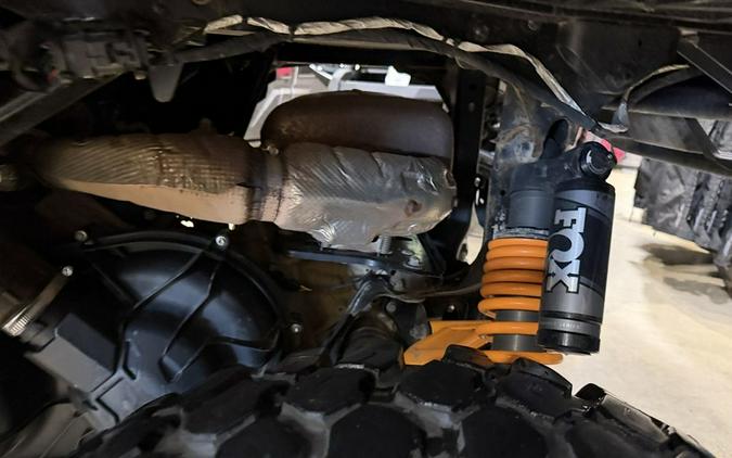 2022 Can-Am® SSV COMMANDER MAX XTP 1000R BK 22