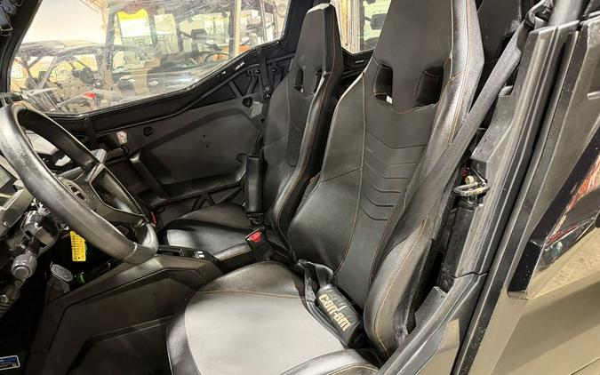 2022 Can-Am® SSV COMMANDER MAX XTP 1000R BK 22