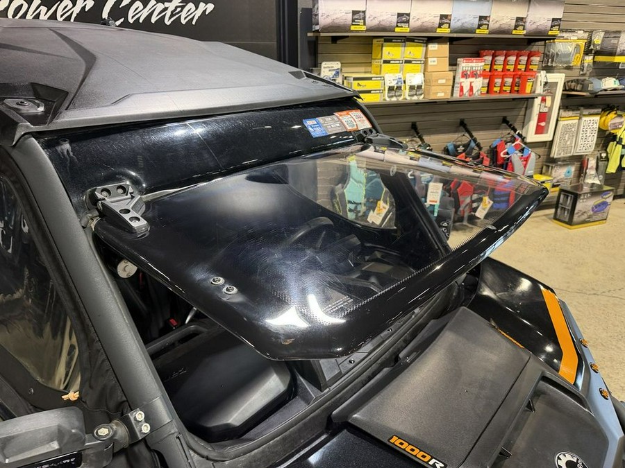 2022 Can-Am® SSV COMMANDER MAX XTP 1000R BK 22