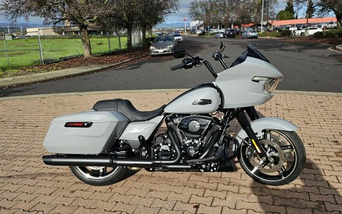 FLTRX 2025 Road Glide™