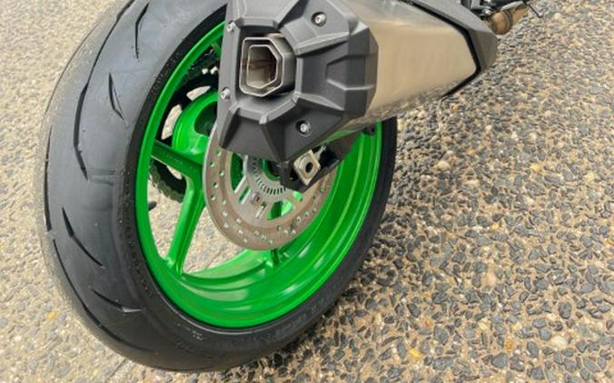 2026 Kawasaki Z1100 SE ABS