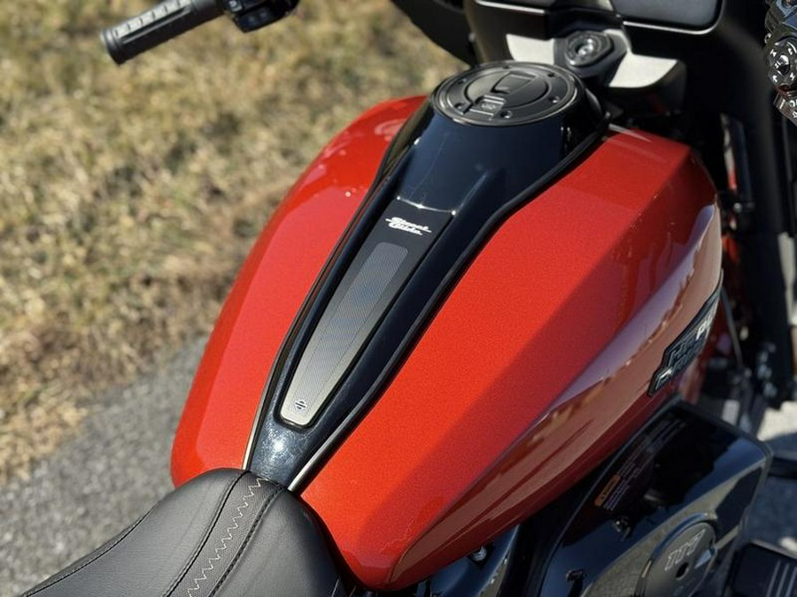 2024 Harley-Davidson® FLHX - Street Glide®