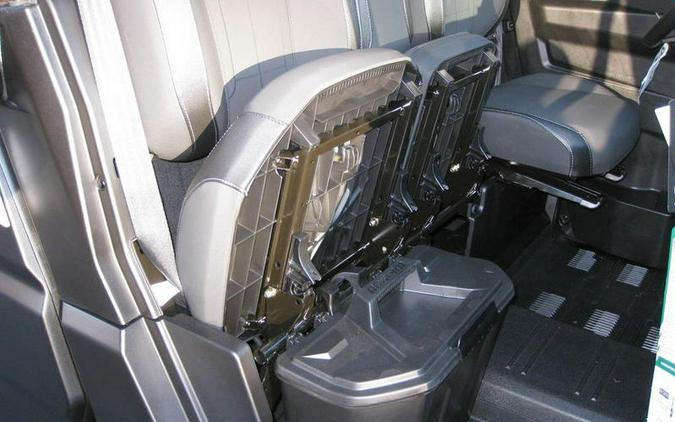 2026 Can-Am® Defender MAX Limited HD11 Desert Tan & Carbon Black