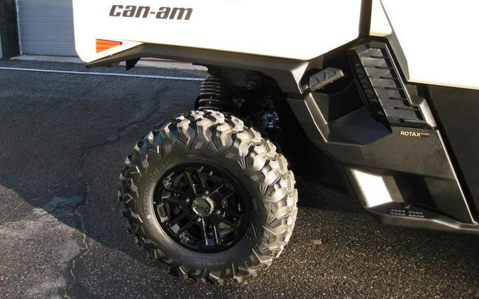 2026 Can-Am® Defender MAX Limited HD11 Desert Tan & Carbon Black