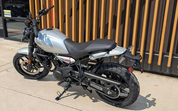 2026 Royal Enfield Guerrilla 450 Smoke Silver