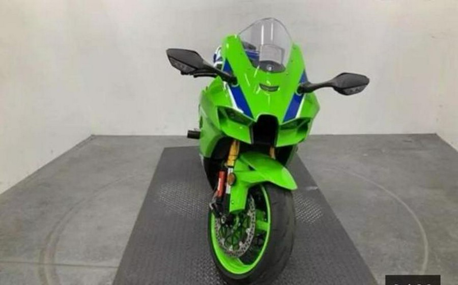 2024 Kawasaki Ninja® ZX™-10R 40th Anniversary Edition ABS