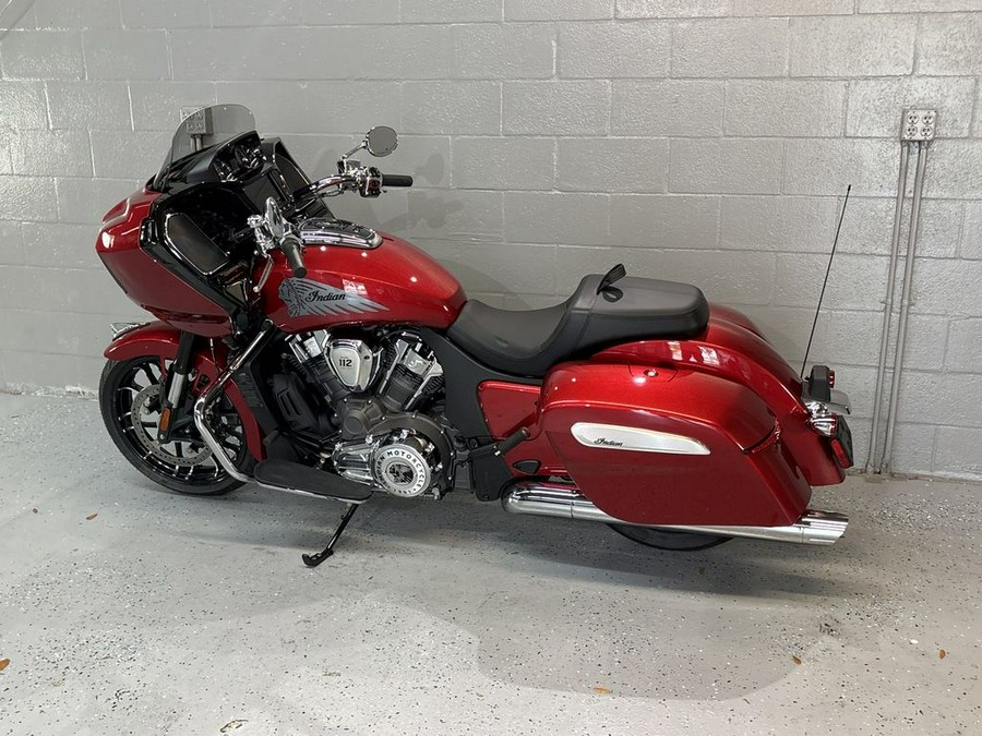 2025 Indian Motorcycle® Challenger® Limited 112 Sunset Red Metallic