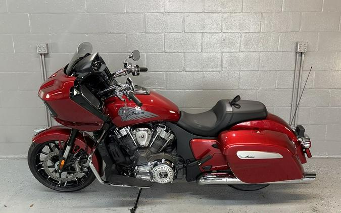 2025 Indian Motorcycle® Challenger® Limited 112 Sunset Red Metallic