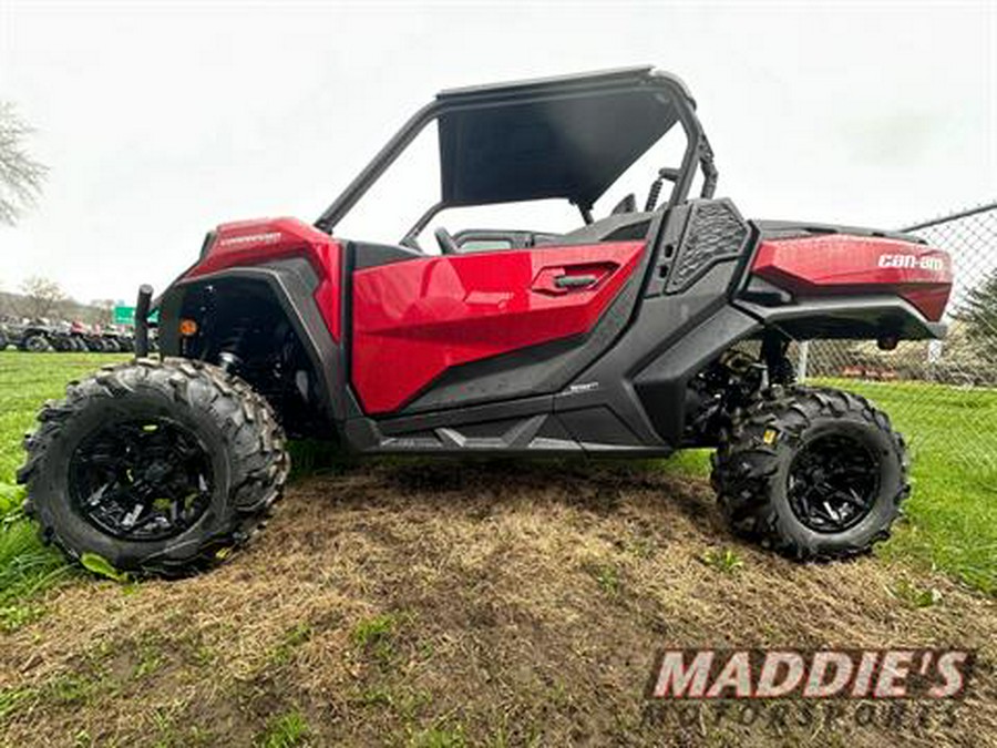 2024 Can-Am Commander XT 700