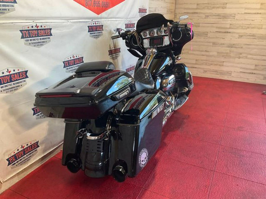 2019 Harley-Davidson Street Glide Base