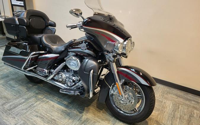 2006 Harley-Davidson® CVO Ultra Classic Electra Glide Black Candy Crimson and Charcoal FLHTCUSE