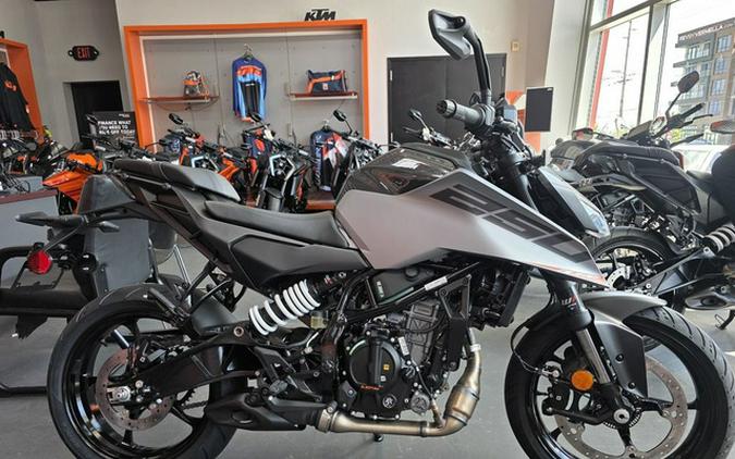 2026 KTM Duke 250
