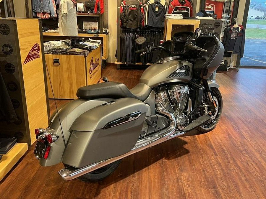 2023 Indian Motorcycle® Challenger® Titanium Smoke