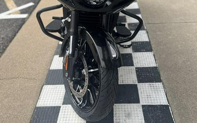 2026 Indian Motorcycle® Challenger® Dark Horse® 112 w/PowerBand Audio Black Crystal w/Black Metalli