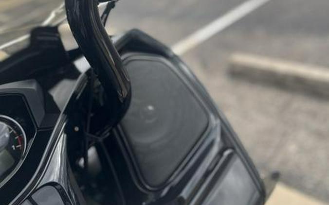 2026 Indian Motorcycle® Challenger® Dark Horse® 112 w/PowerBand Audio Black Crystal w/Black Metalli