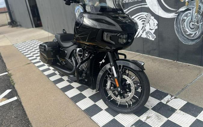 2026 Indian Motorcycle® Challenger® Dark Horse® 112 w/PowerBand Audio Black Crystal w/Black Metalli