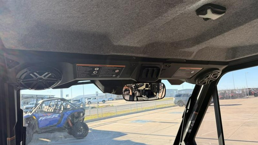 2026 Can-Am® Defender MAX Limited HD11