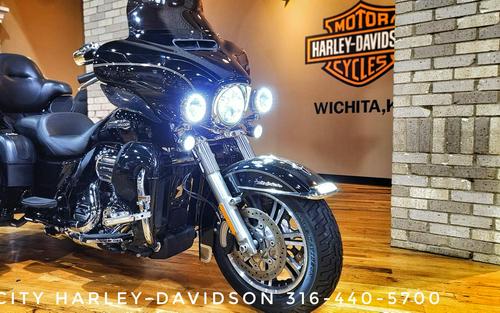 USED 2017 Harley-Davidson® Tri Glide® Ultra, FLHTCUTG