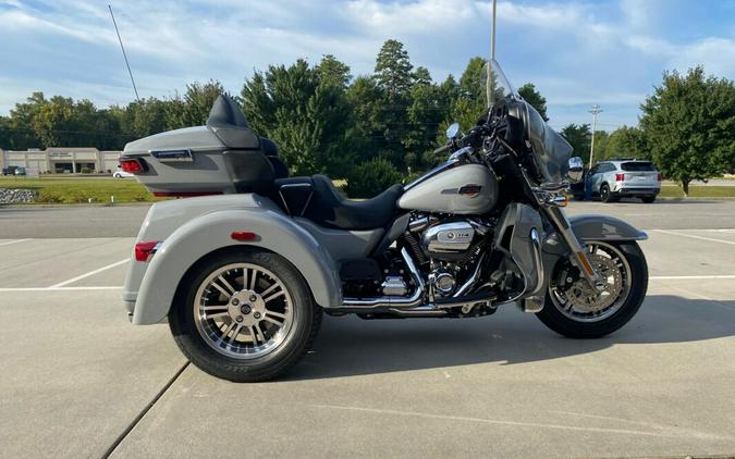 2024 Harley-Davidson Tri Glide Ultra Billiard Gray