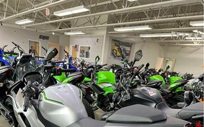 2024 Kawasaki Ninja 7 Hybrid ABS