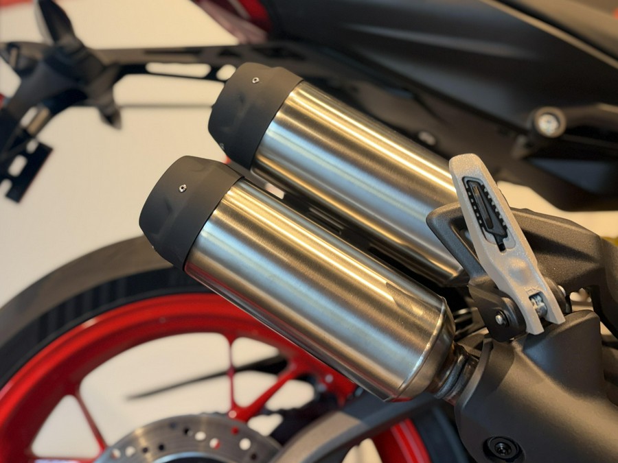 2026 Ducati MONSTER V2