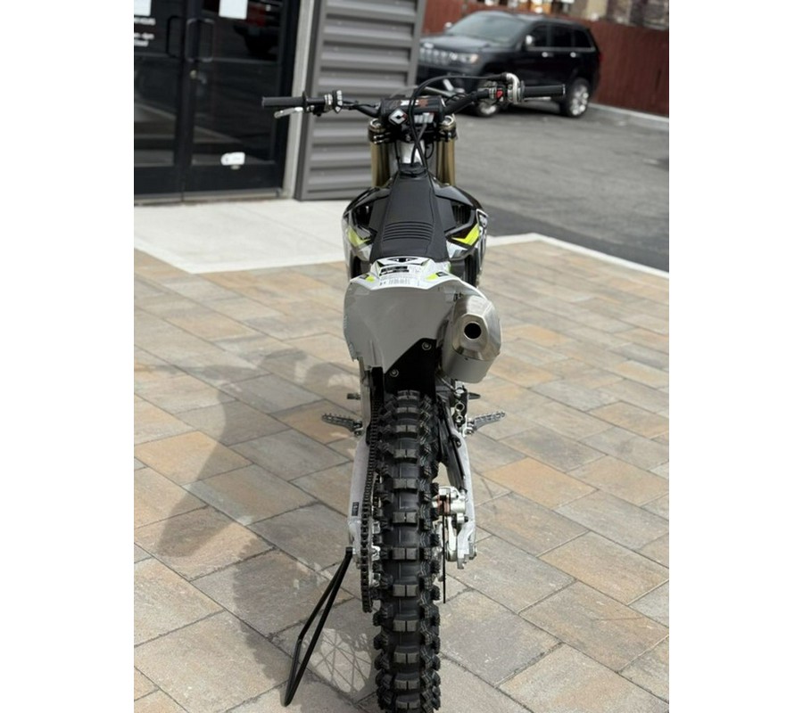 2025 Triumph TF 450-RC Edition Jet Black/Pure White
