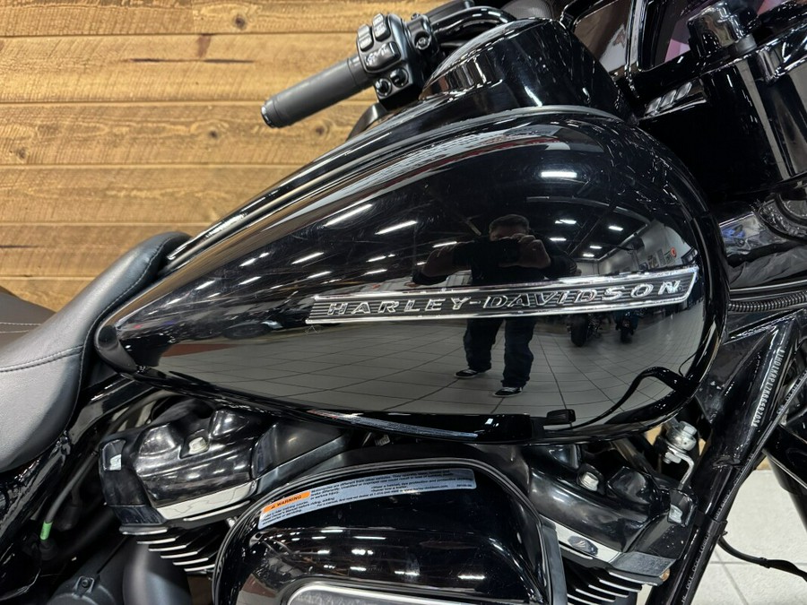 2019 Harley-Davidson® Street Glide® Special Vivid Black FLHXS