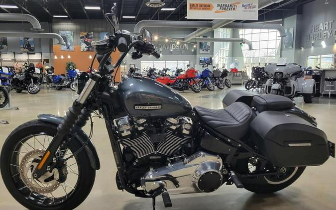 2025 Harley-Davidson® FXBB - Street Bob®