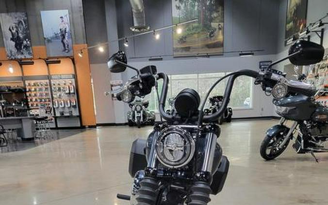 2025 Harley-Davidson® FXBB - Street Bob®