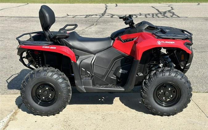 2023 Can-Am Outlander MAX DPS 700