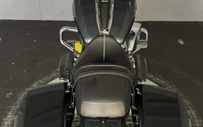 2025 Harley-Davidson Street Glide® FLHX IRON HORSE MTLC