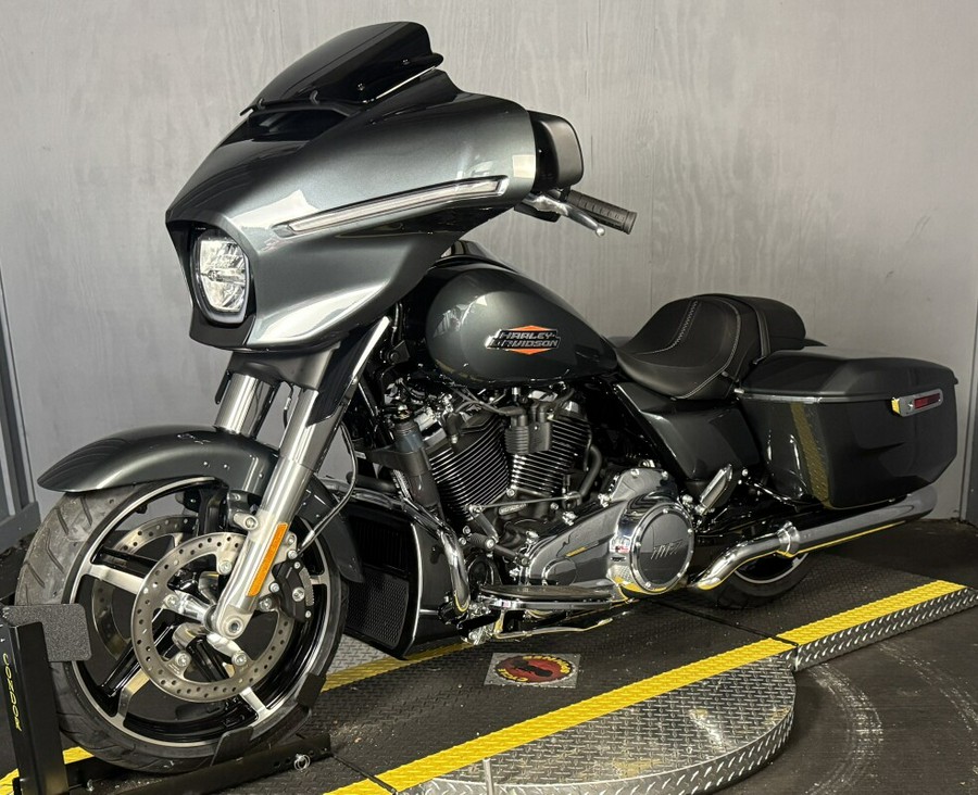 2025 Harley-Davidson Street Glide® FLHX IRON HORSE MTLC