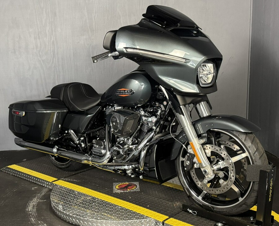 2025 Harley-Davidson Street Glide® FLHX IRON HORSE MTLC