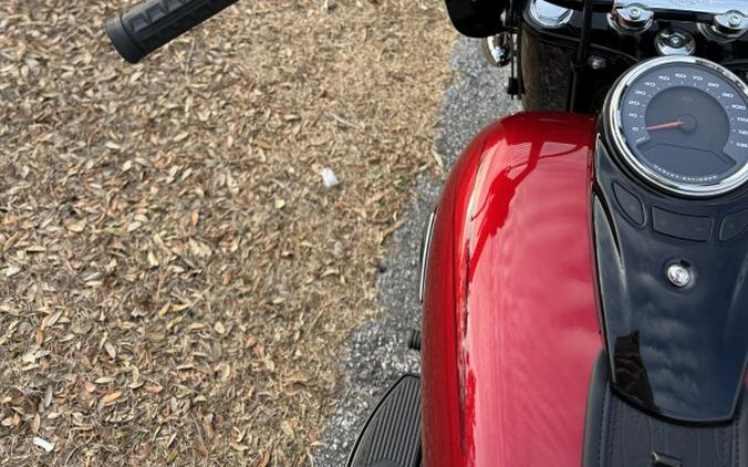 2026 Harley-Davidson® FLHC Heritage Classic®