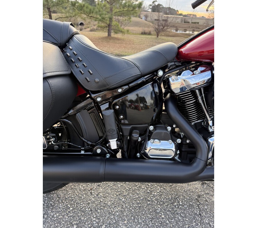 2026 Harley-Davidson® FLHC Heritage Classic®