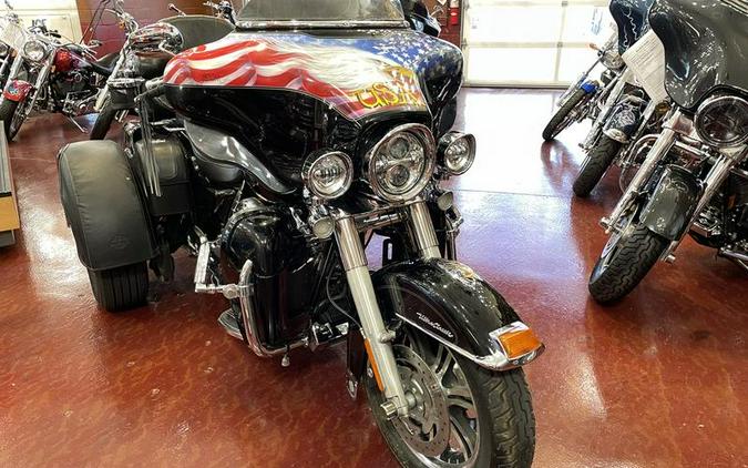 2010 Harley-Davidson® FLHTCUTG - Tri Glide® Ultra Classic®