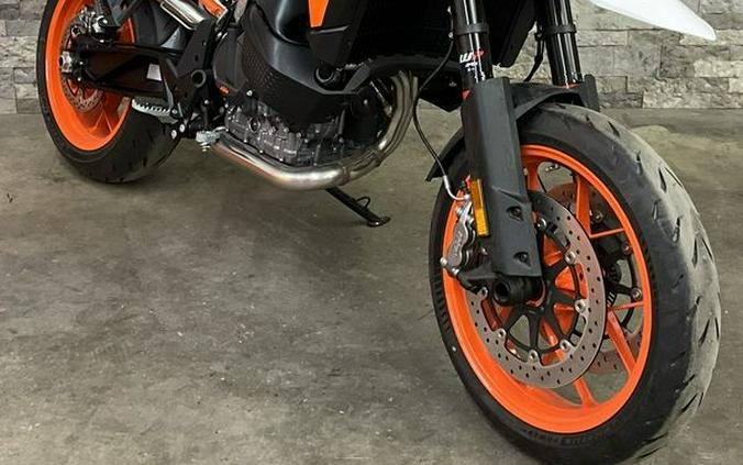 2024 KTM 890 SMT