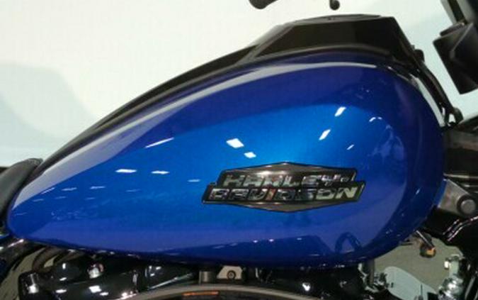 2024 Harley-Davidson® Street Glide® Blue Burst – Black Finish