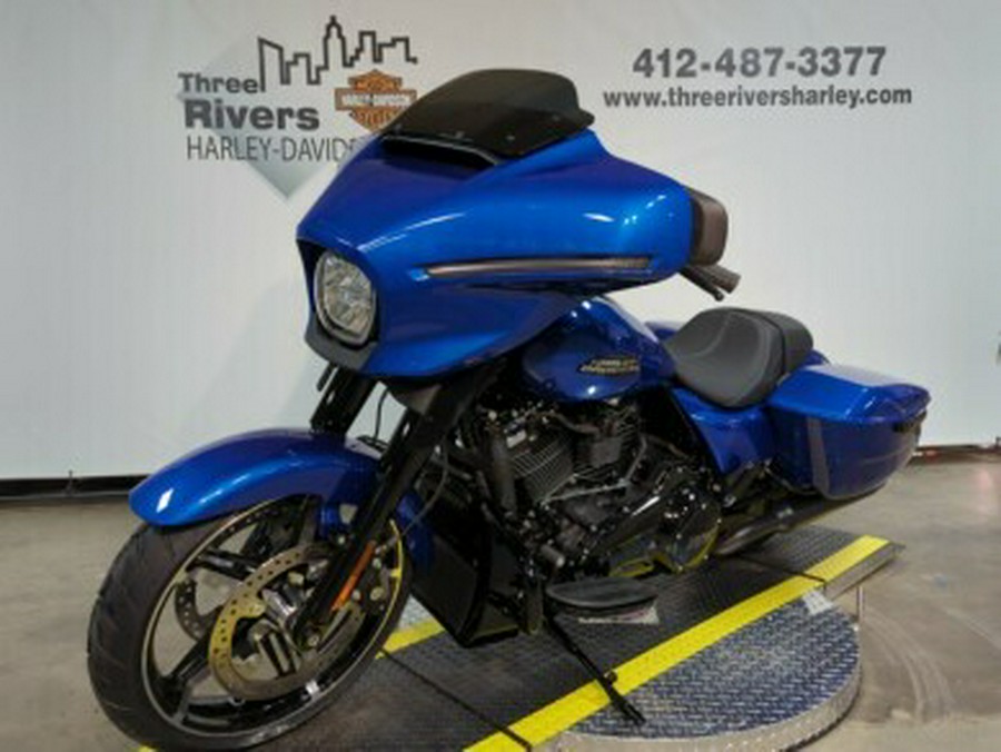 2024 Harley-Davidson® Street Glide® Blue Burst – Black Finish