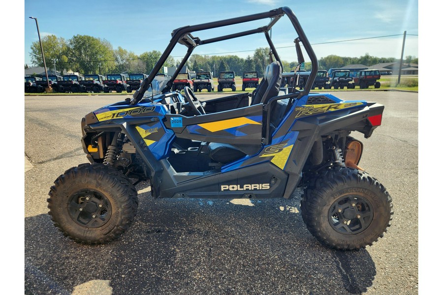 2016 Polaris Industries RZR S 1000 EPS