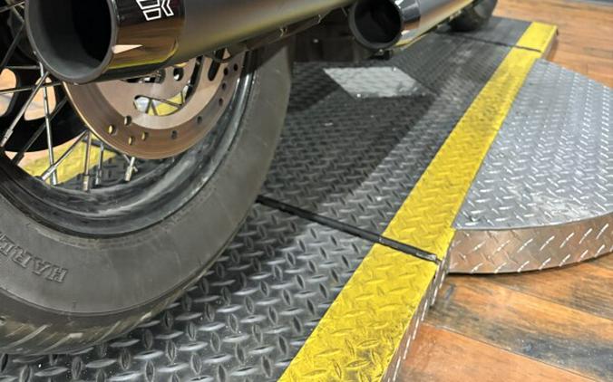 2024 Harley-Davidson® Heritage Classic 114 ATLAS SLV MTLIC BO