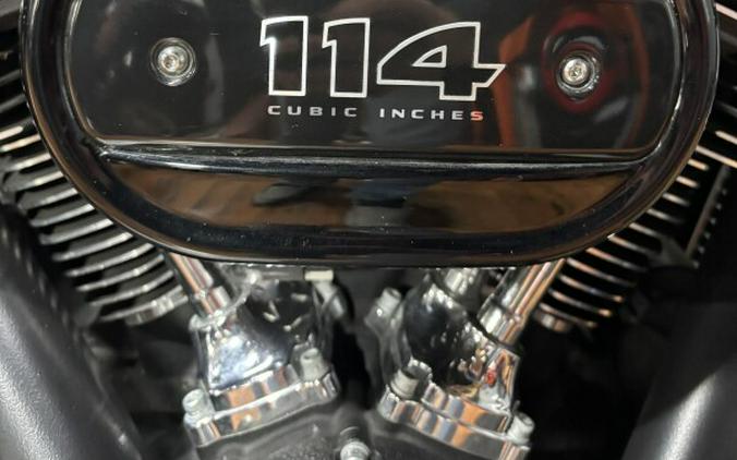 2024 Harley-Davidson® Heritage Classic 114 ATLAS SLV MTLIC BO